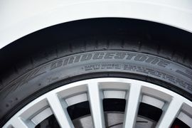 2015款阿斯顿马丁Rapide