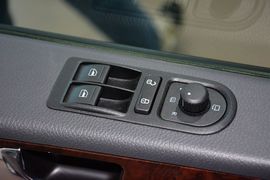 2012款大众迈特威2.0T尊享版