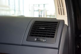 2012款大众迈特威2.0T尊享版