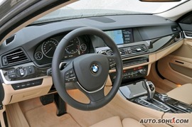 2011款宝马新5系海外试驾