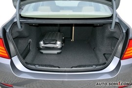 2011款宝马新5系海外试驾