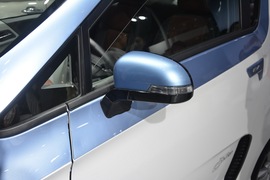 众泰E200