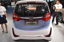 众泰E200