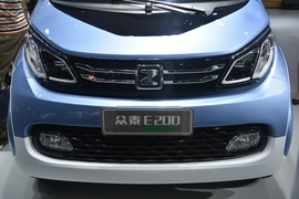 众泰E200
