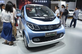 众泰E200
