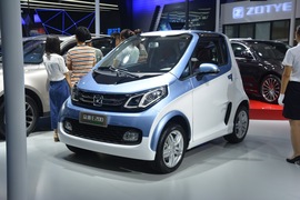 众泰E200