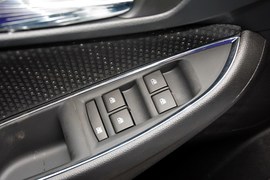 2016款雪佛兰科鲁兹1.5L手动精英版