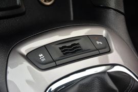 2016款雪佛兰科鲁兹1.5L手动精英版