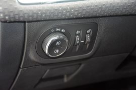 2016款雪佛兰科鲁兹1.5L手动精英版