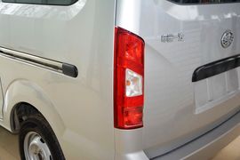   2015款一汽佳宝V77 1.3L标准型