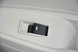 2015款吉利新远景1.3T手动尊贵型