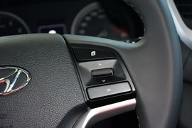 2015款现代途胜2.0L自动两驱舒适型