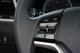 2015款现代途胜2.0L自动两驱舒适型