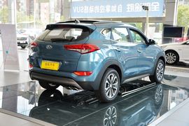 2015款现代途胜2.0L自动两驱舒适型