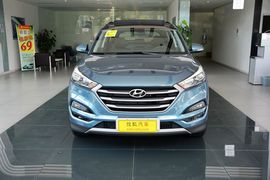 2015款现代途胜2.0L自动两驱舒适型