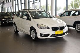 2015款宝马218i