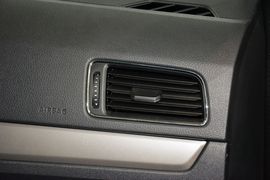 2015款大众朗逸1.6L自动舒适型