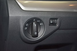 2015款大众朗逸1.6L自动舒适型