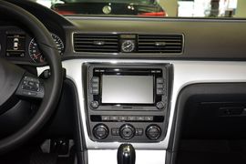 2015款大众帕萨特2.0TSI