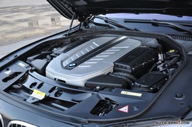 2010款宝马760Li