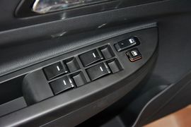 2014款吉利金刚1.5L手动尊贵型