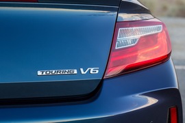 2016款本田雅阁Coupe