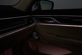 2016款宝马750Li