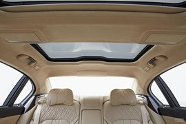 2016款宝马750Li