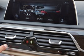 2016款宝马750Li
