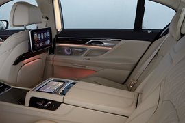 2016款宝马750Li