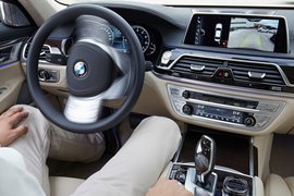 2016款宝马750Li