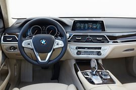 2016款宝马750Li