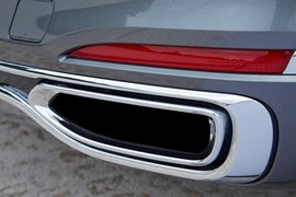 2016款宝马750Li