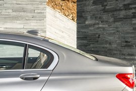 2016款宝马750Li