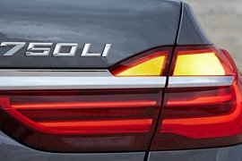 2016款宝马750Li