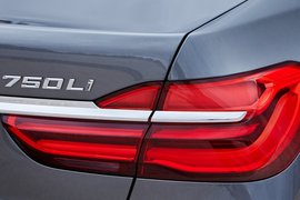 2016款宝马750Li