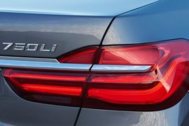 2016款宝马750Li