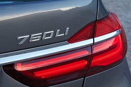 2016款宝马750Li