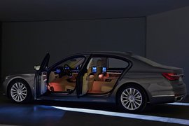 2016款宝马750Li