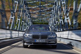 2016款宝马750Li