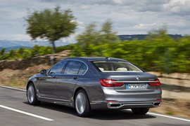 2016款宝马750Li