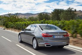 2016款宝马750Li
