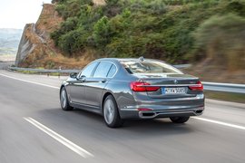 2016款宝马750Li