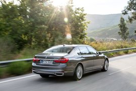 2016款宝马750Li