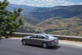 2016款宝马750Li