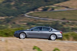 2016款宝马750Li
