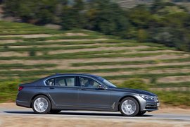 2016款宝马750Li