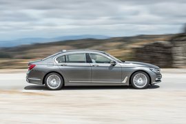 2016款宝马750Li