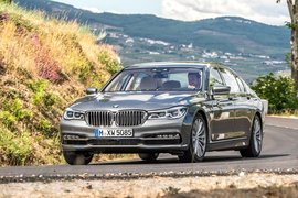 2016款宝马750Li