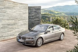 2016款宝马750Li